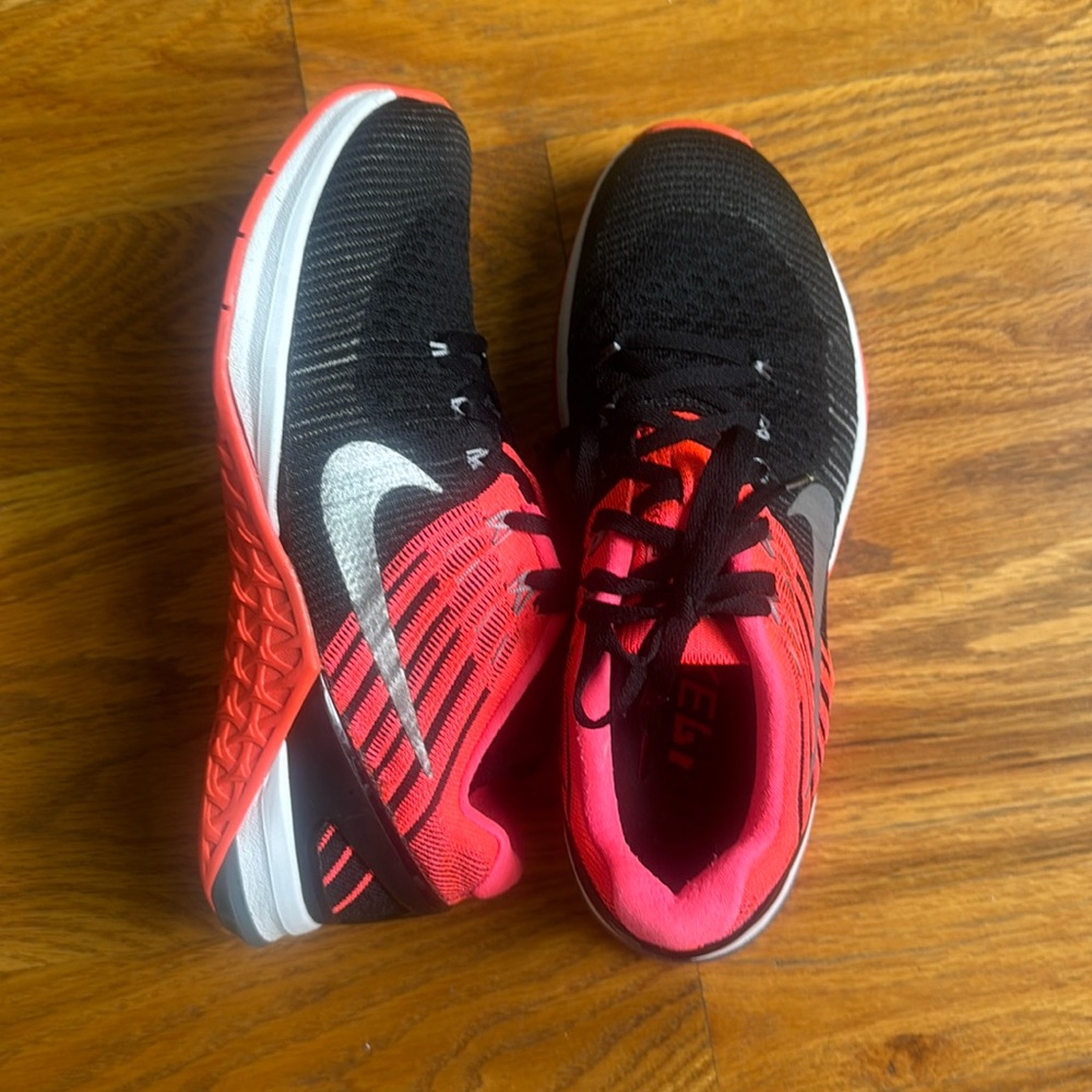 Nike METCON sneaker, weight lifting, running shoes
